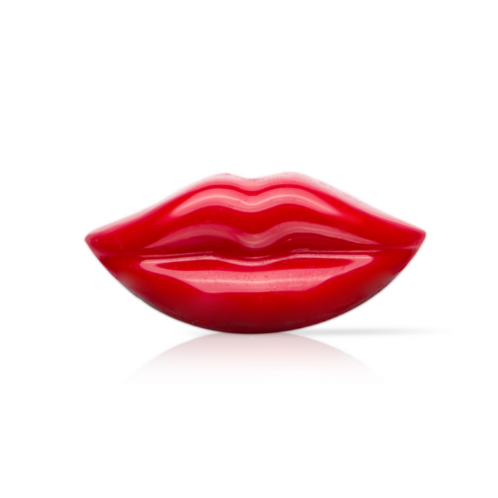Dobla | Red coloured white chocolate lips | 177 pieces