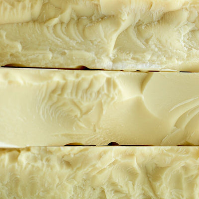 Belcolade cacao trace white chocolate (28%) block with no added sugar - 25kg (5 x 5kg blocks)