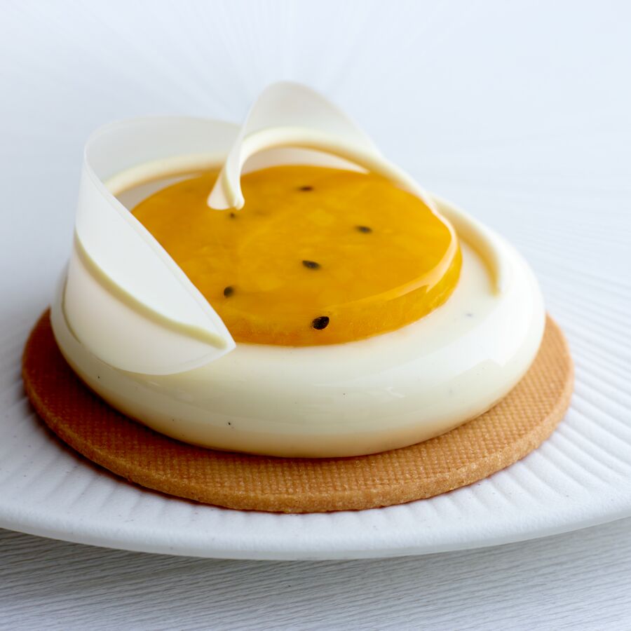 Belcolade cacao trace white chocolate (30%) buttons - 1kg - 5kg and 15kg