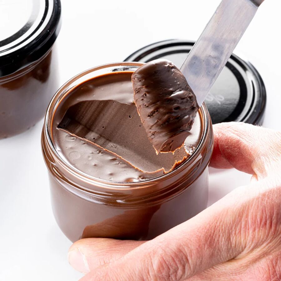 Callebaut alkalised 'extra brute' deep dark red cocoa powder (22 - 24% fat) - 1kg & 5kg