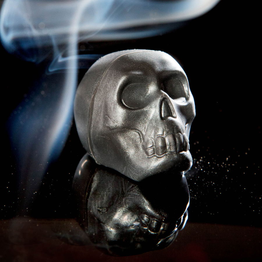 Chocolate World 24-cavity 7 + 9g skull chocolate mould - 26 x 27mm