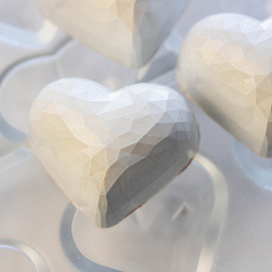 Chocolate World 21-cavity 13g faceted heart chocolate mould - 36 x 29.5mm