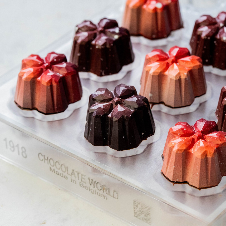 Chocolate World 21-cavity 9.5g Sakura origami chocolate mould by Kohei Ogata - 31 x 30mm