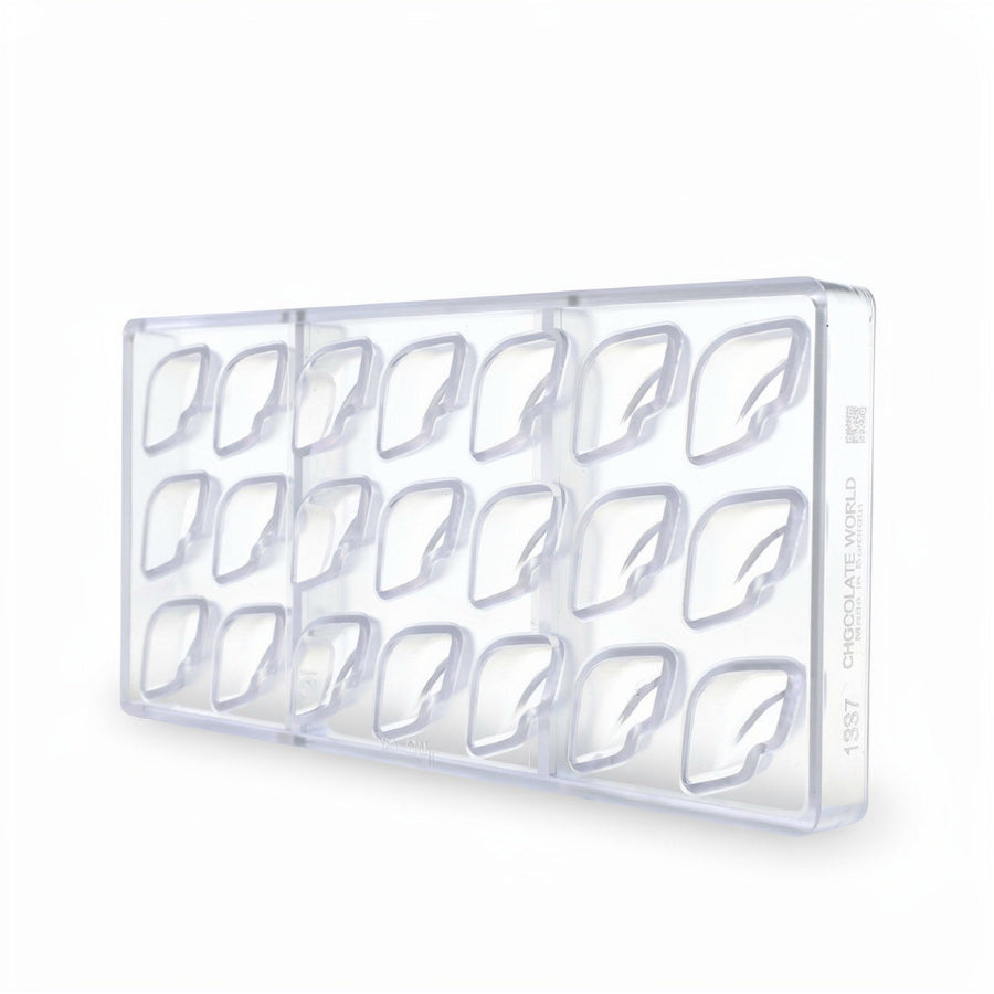 Chocolate World 21-cavity 8.5g faceted lips chocolate mould - 42 x 21.5mm