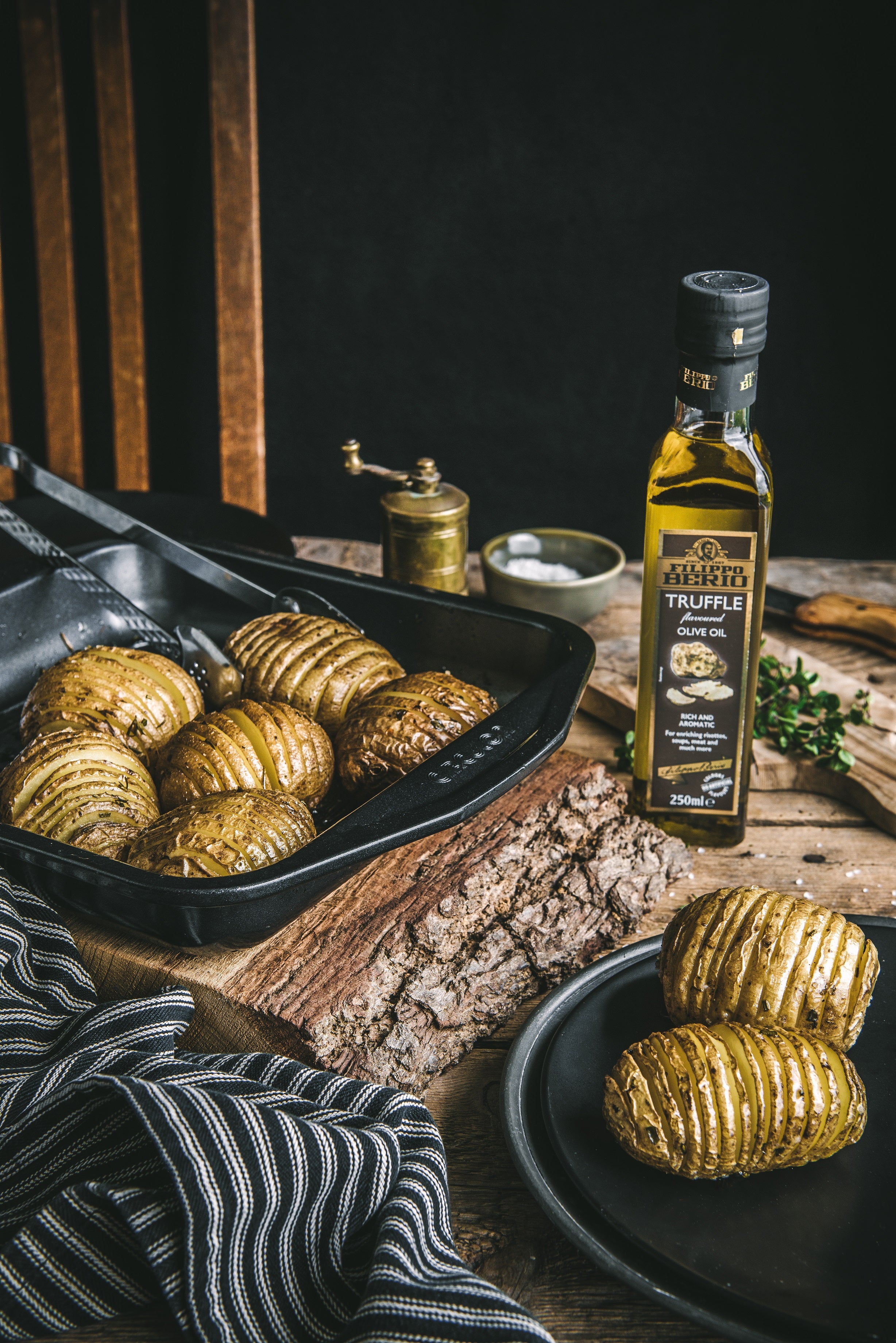 Hassel back truffle oil packshot - low res.jpg__PID:22d48e46-868a-4952-8811-9ba92de7a193