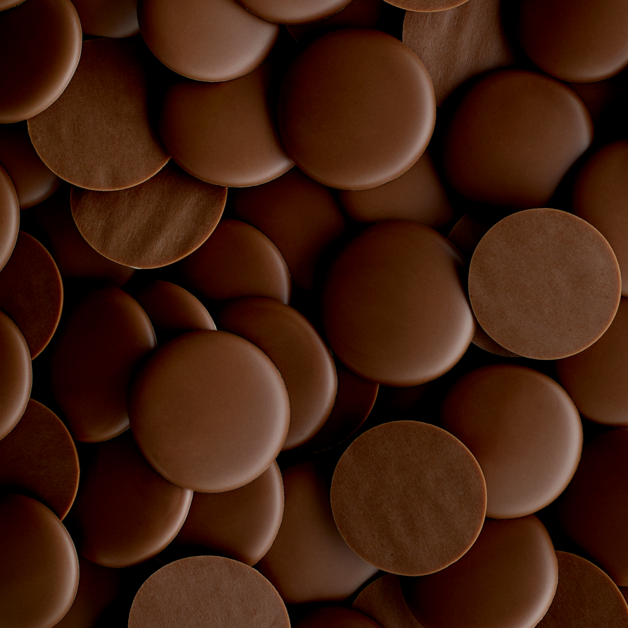 Belcolade organic milk chocolate (39%) buttons - 15kg