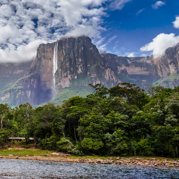 origins_LaitVenezuela.jpg__PID:c92b5b5e-628e-49fd-beb5-5f448462b31e